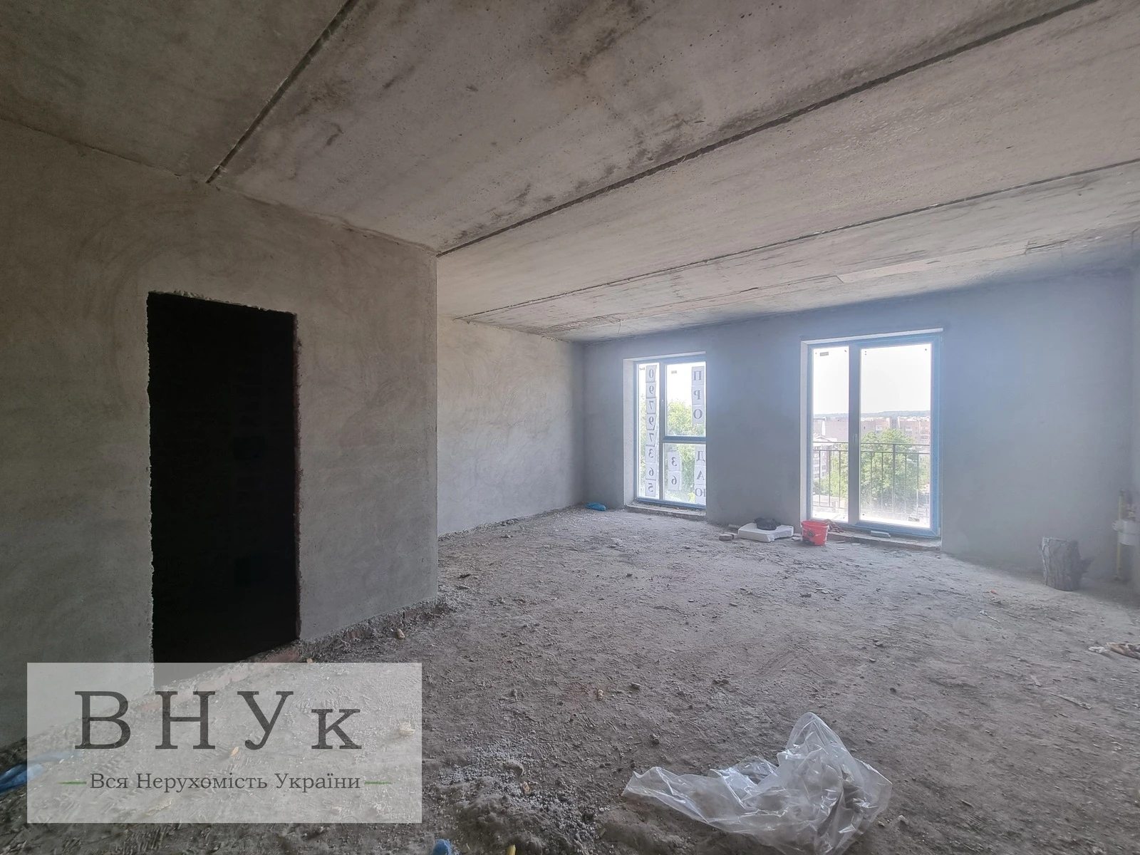 Apartments for sale. 1 room, 43 m², 5th floor/5 floors. Shpytalna vul., Ternopil. 