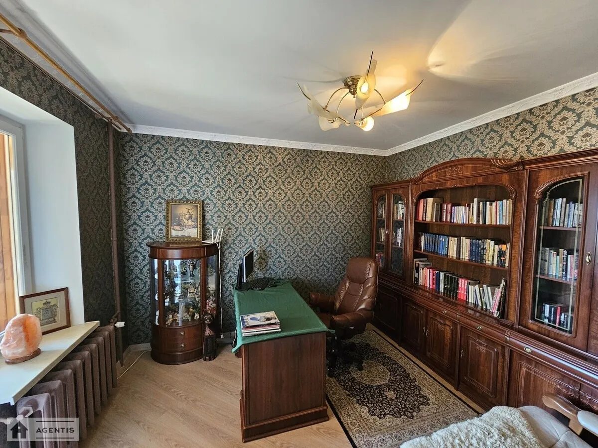 Apartment for rent. 3 rooms, 105 m², 5th floor/18 floors. 19, Akademika Yefremova vul. Komandarma Uborevycha, Kyiv. 