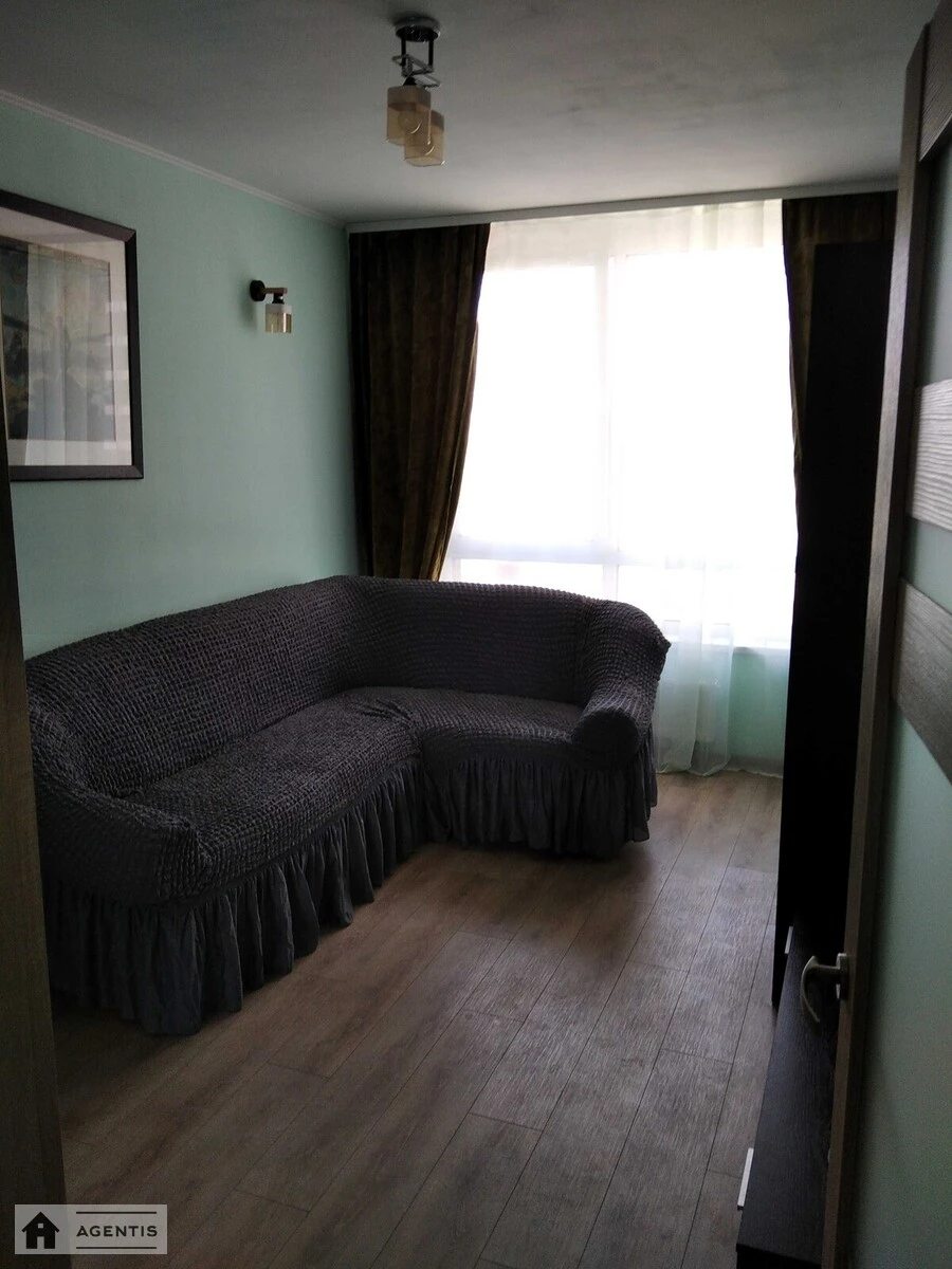 Apartment for rent. 2 rooms, 48 m², 7th floor/25 floors. 14, Prychalna 14, Kyiv. 