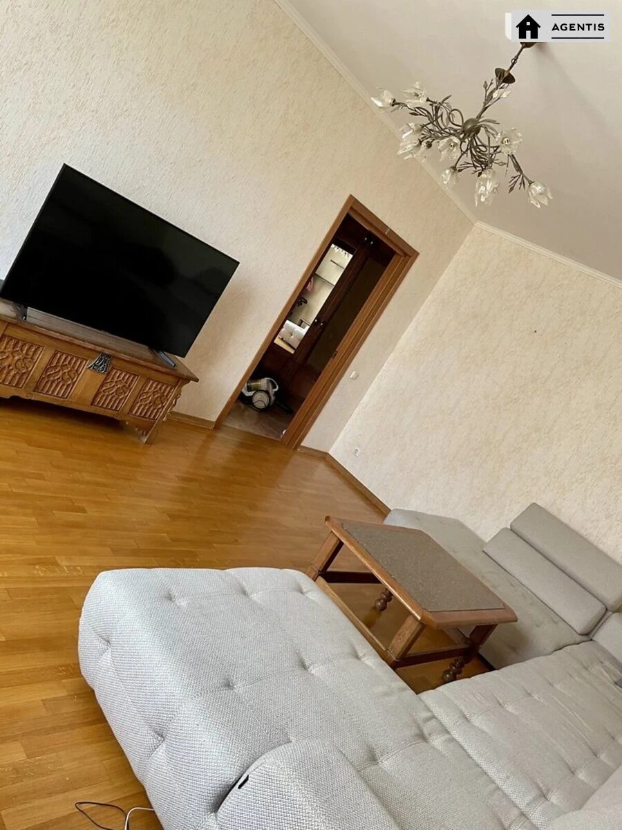 Apartment for rent. 3 rooms, 105 m², 7th floor/16 floors. 126, Valeriya Lobanovskoho prosp. Chervonozoryanyy, Kyiv. 