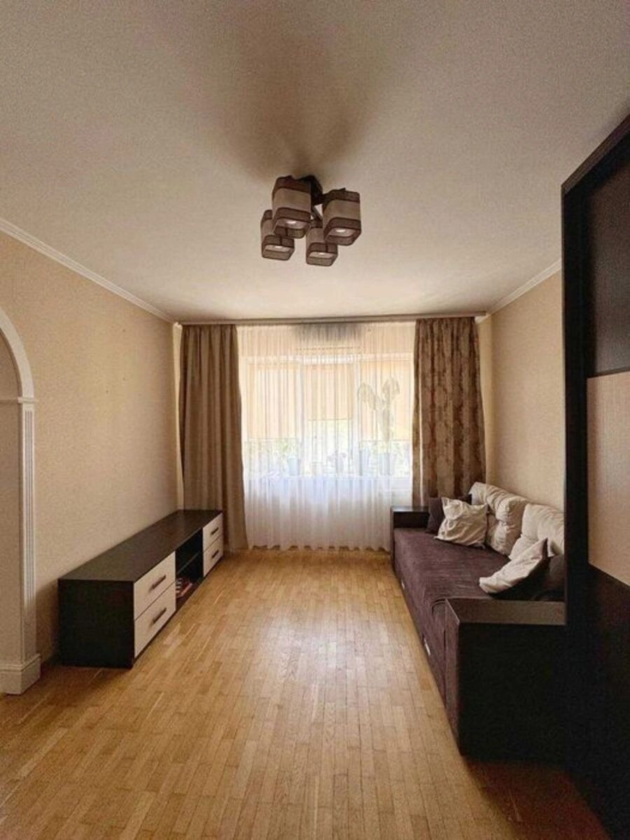 Apartment for rent. 3 rooms, 68 m², 6th floor/9 floors. 6, Svobody 6, Kyiv. 