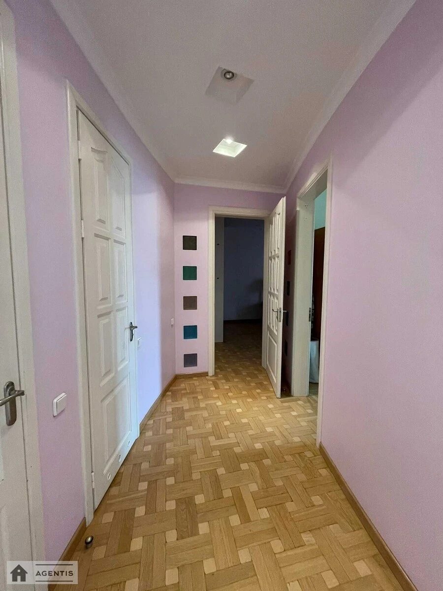 Здам квартиру. 3 rooms, 140 m², 4th floor/18 floors. 140, Антоновича вул. (Горького), Київ. 