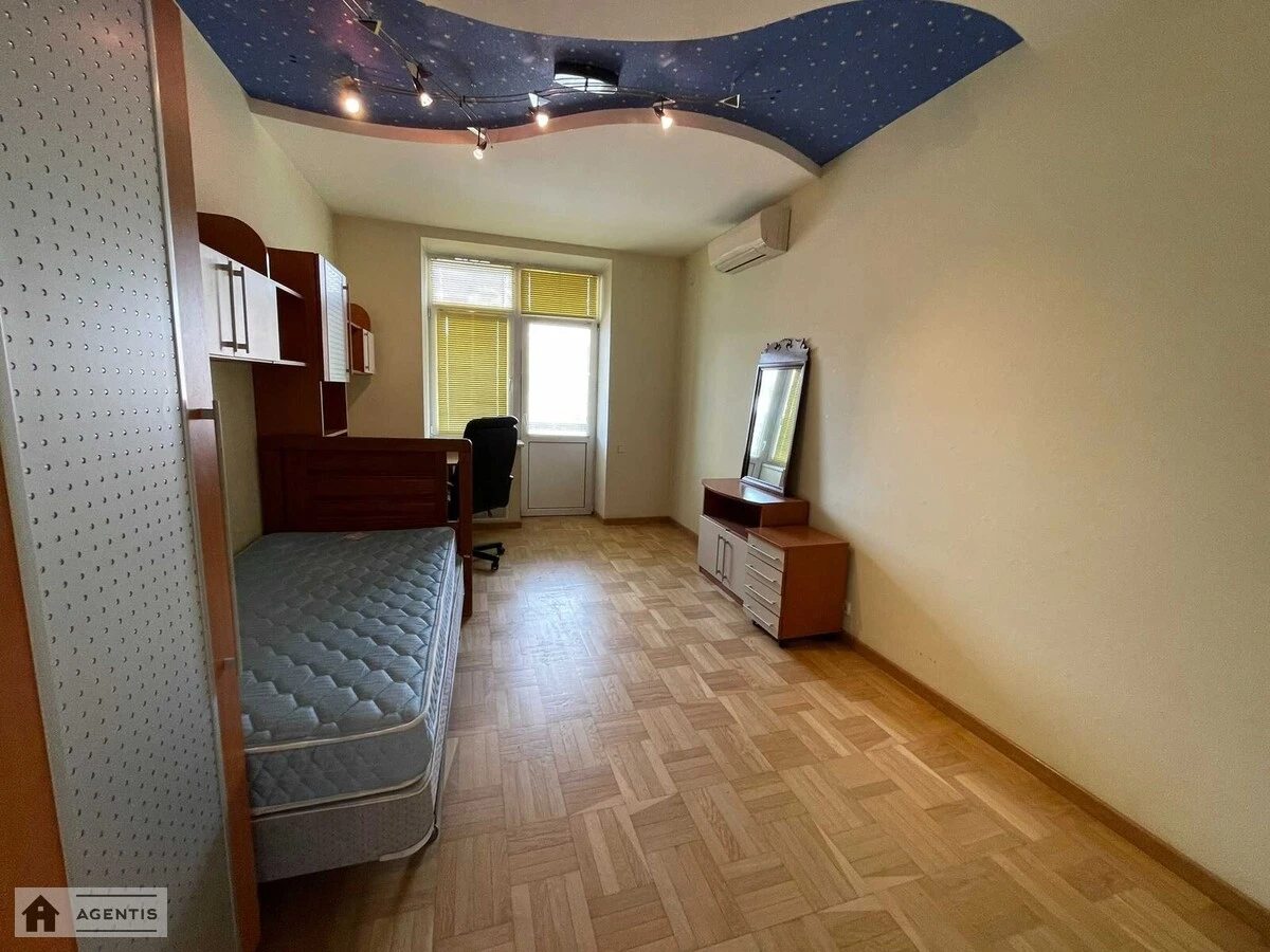 Здам квартиру. 3 rooms, 140 m², 4th floor/18 floors. 140, Антоновича вул. (Горького), Київ. 