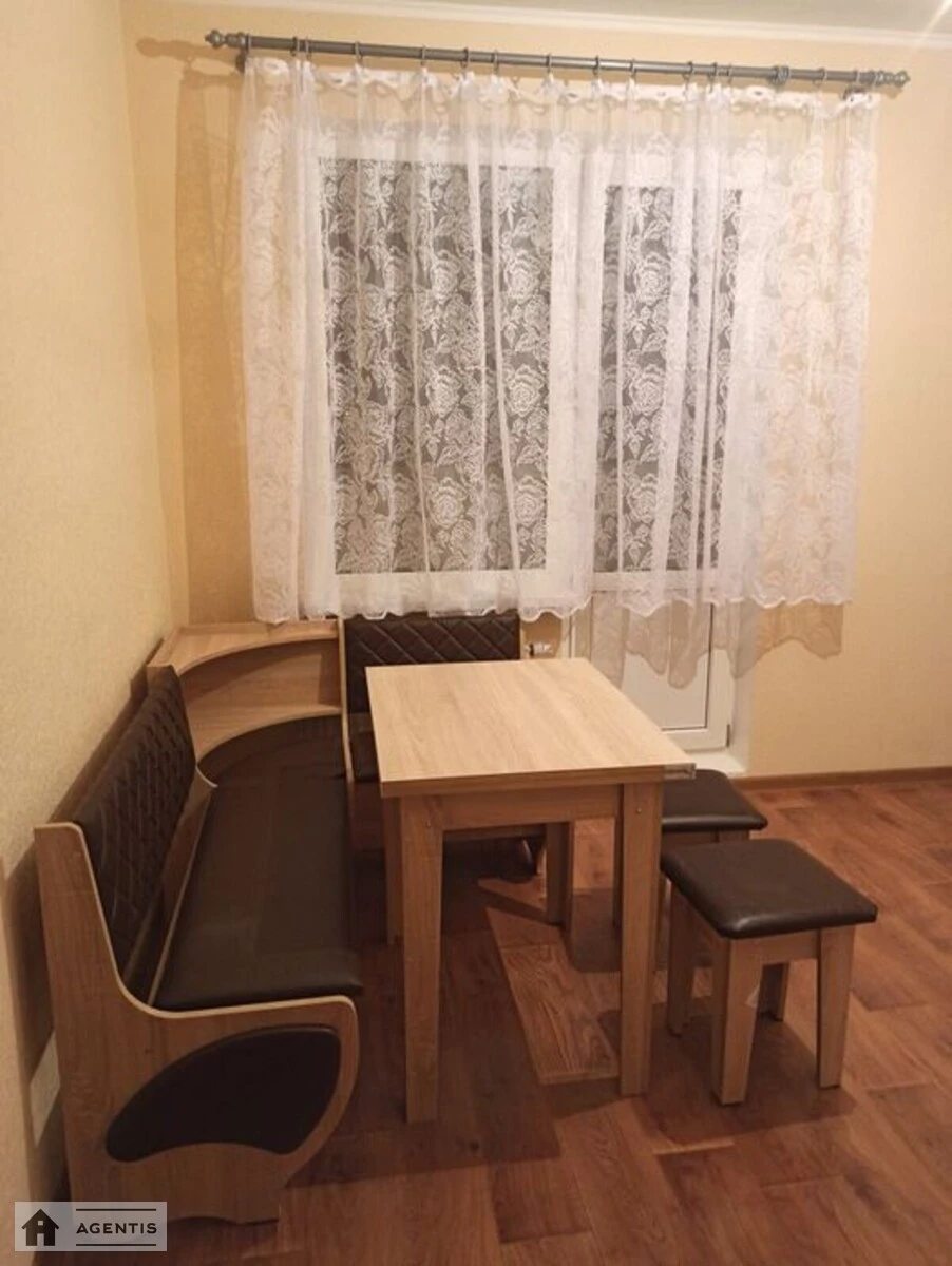 Здам квартиру. 1 room, 50 m², 4th floor/25 floors. Ревуцького, Київ. 