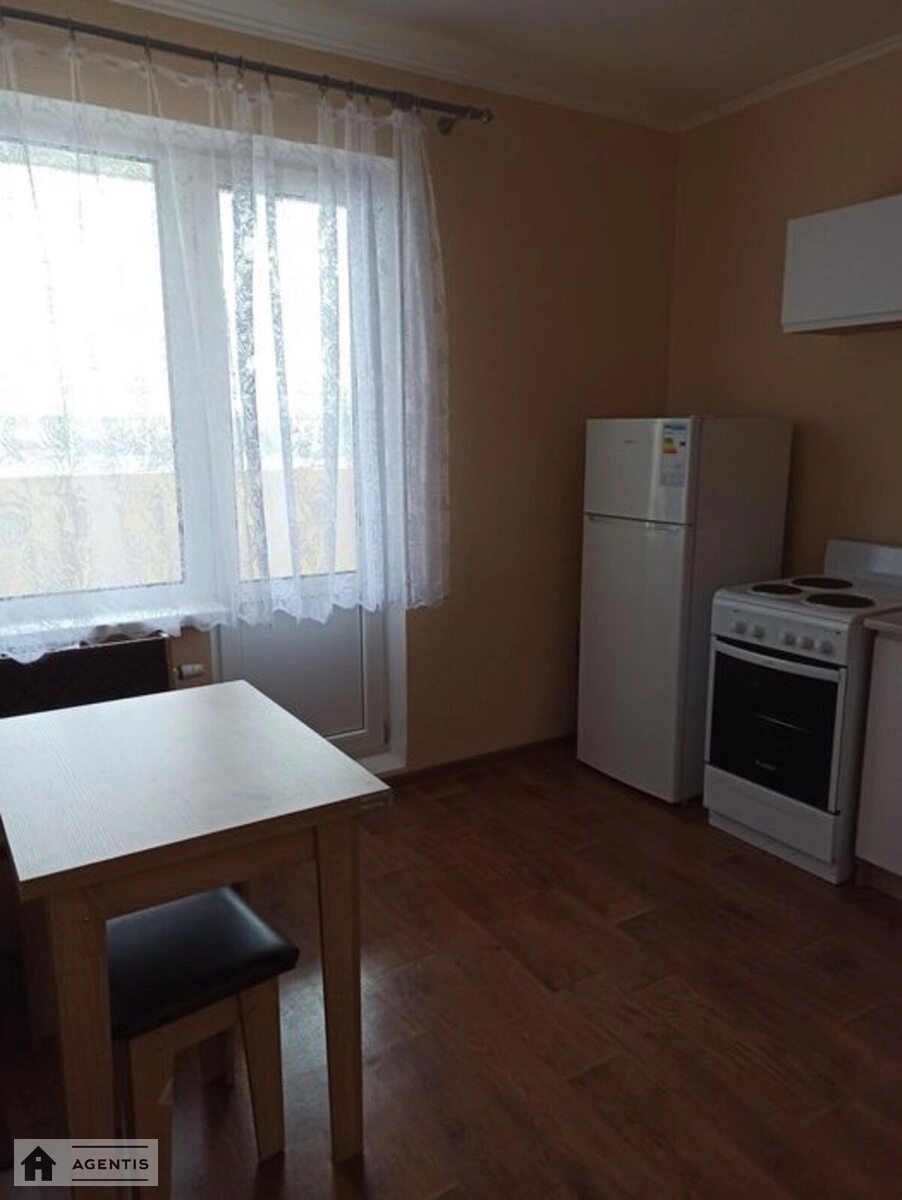 Здам квартиру. 1 room, 50 m², 4th floor/25 floors. Ревуцького, Київ. 