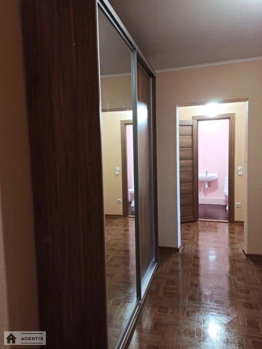 Здам квартиру. 1 room, 50 m², 4th floor/25 floors. Ревуцького, Київ. 