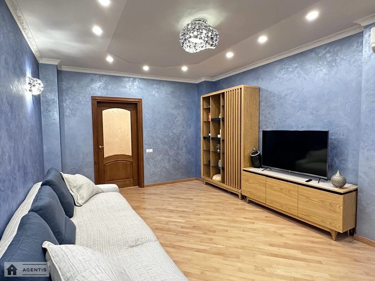 Apartment for rent. 3 rooms, 100 m², 9th floor/21 floors. 75, Dmytrivska 75, Kyiv. 