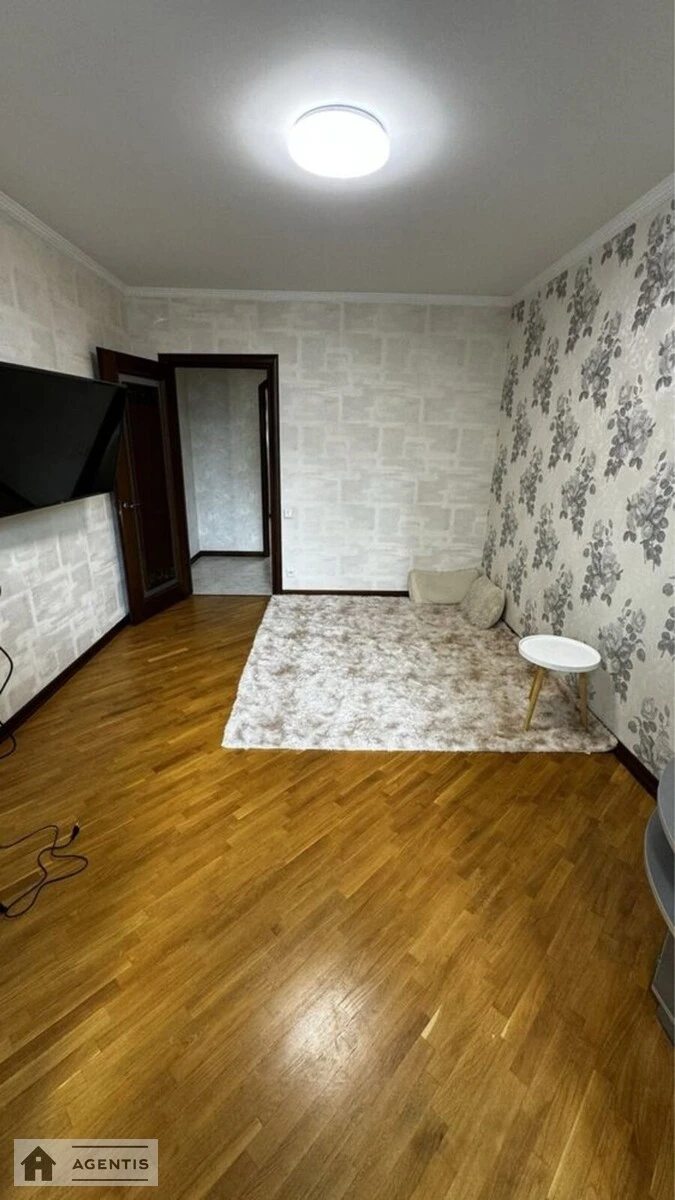 Apartment for rent. 3 rooms, 120 m², 3rd floor/20 floors. Borysa Hmyri vul., Kyiv. 