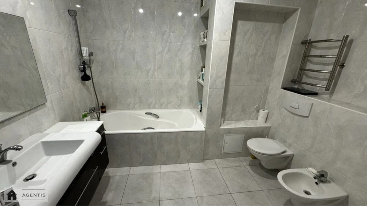 Apartment for rent. 3 rooms, 120 m², 3rd floor/20 floors. Borysa Hmyri vul., Kyiv. 