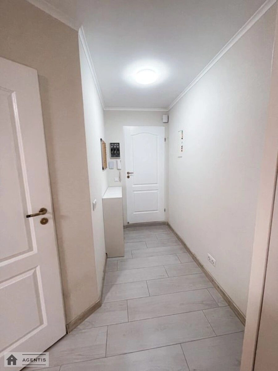 Здам квартиру. 3 rooms, 55 m², 1st floor/5 floors. Верховної Ради, Київ. 