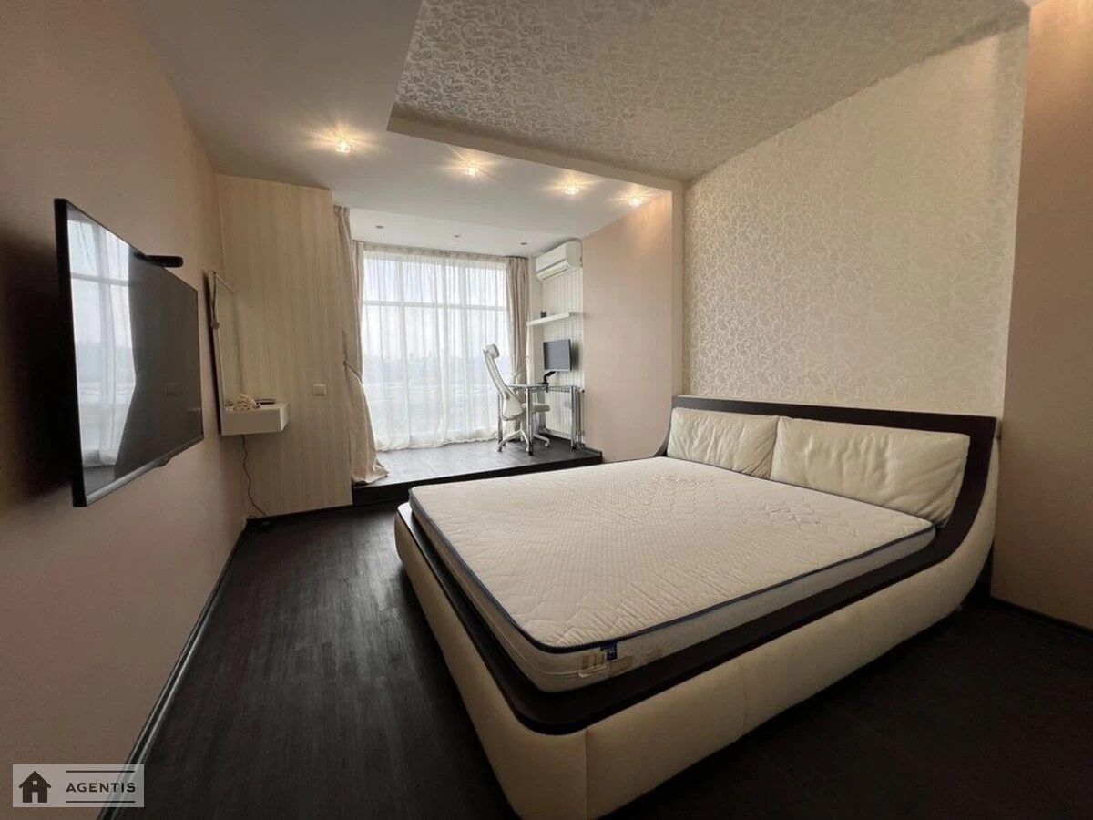Сдам квартиру. 2 rooms, 86 m², 12 floor/31 floors. 1, Днепровская набережная 1, Киев. 