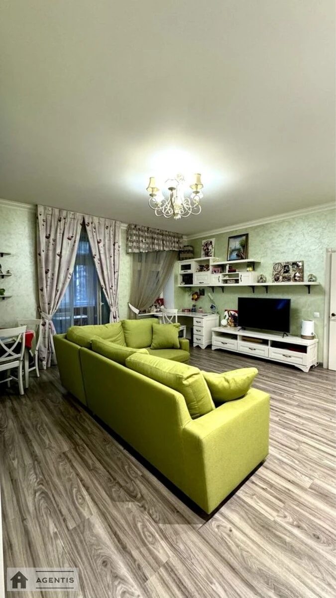 Apartment for rent. 2 rooms, 65 m², 2nd floor/6 floors. 19, Volodymyrska 19, Kyiv. 