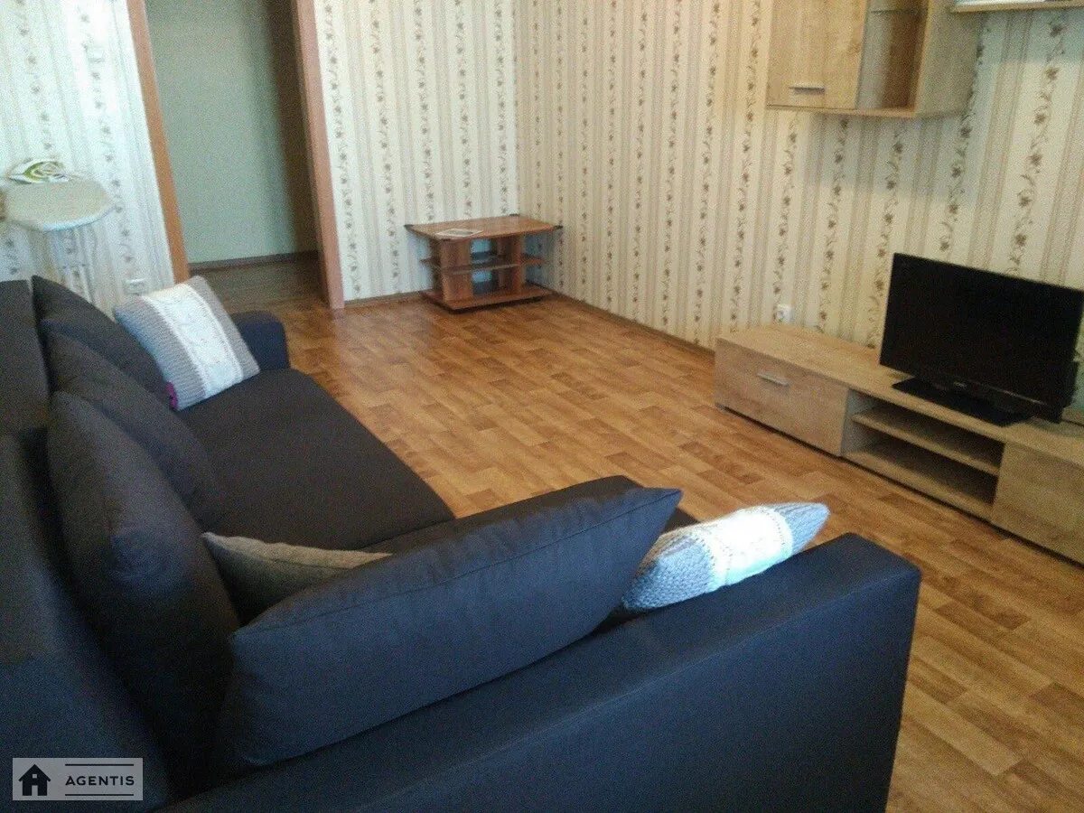 Apartment for rent. 2 rooms, 74 m², 24 floor/25 floors. 20, Urlivska 20, Kyiv. 