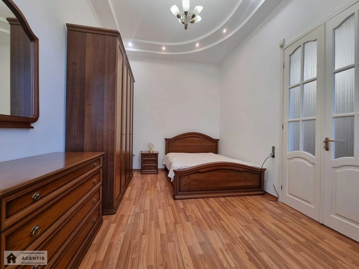 Apartment for rent. 2 rooms, 86 m², 2nd floor/6 floors. 26, Velyka Vaselkivska 26, Kyiv. 