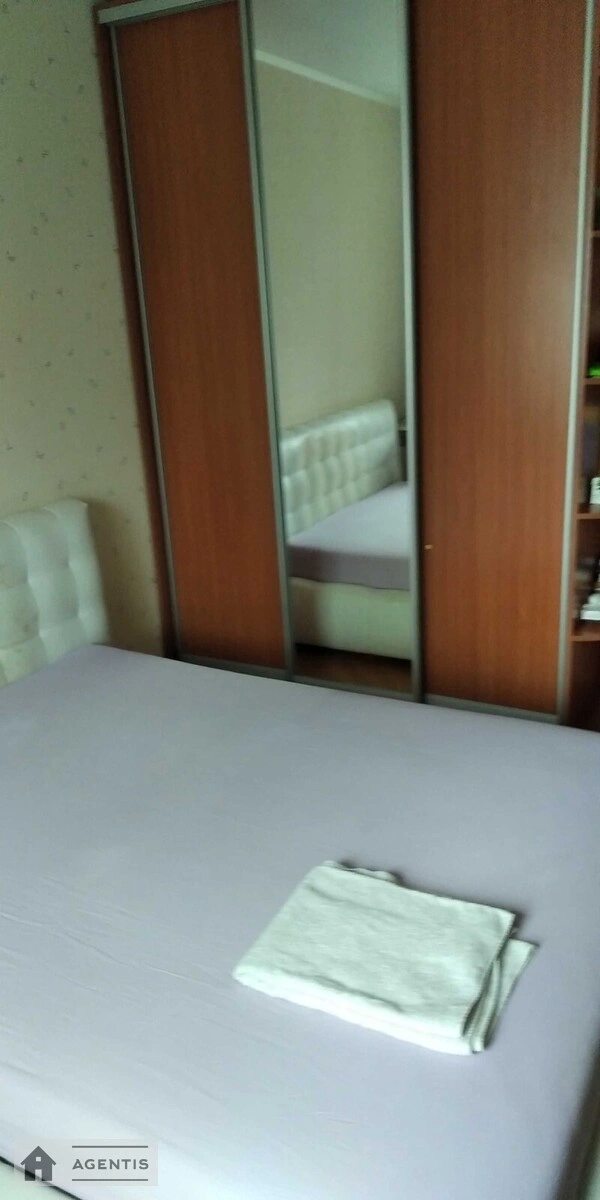 Apartment for rent. 2 rooms, 55 m², 7th floor/9 floors. Urlivska, Kyiv. 