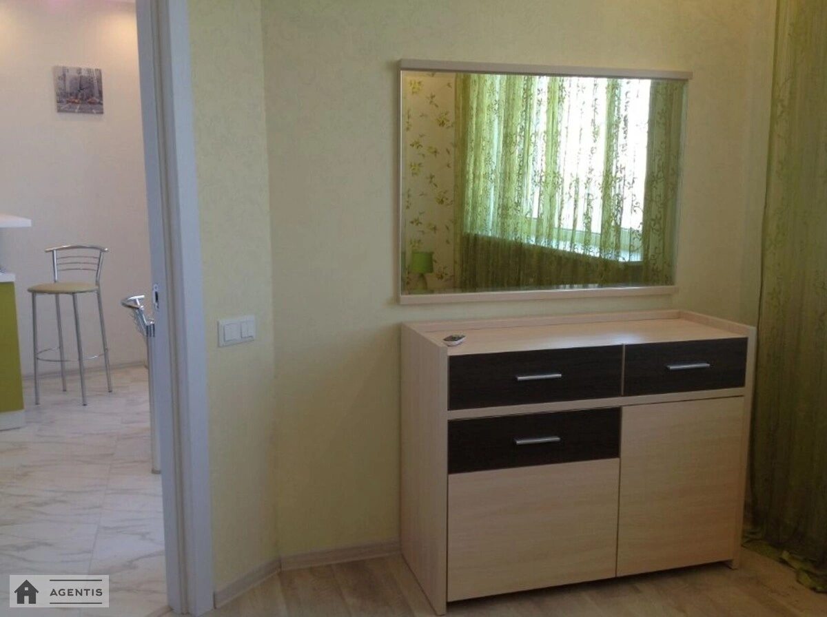 Apartment for rent. 2 rooms, 50 m², 6th floor/24 floors. 2, Volodymyra Ivasyuka prosp. Heroyiv Stalinhrada, Kyiv. 