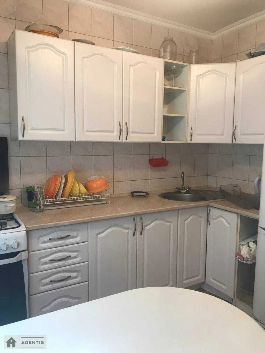 Здам квартиру 2 кімнати, 53 m², 2 пов./9 поверхів. 6, Депутатська 6, Київ. 