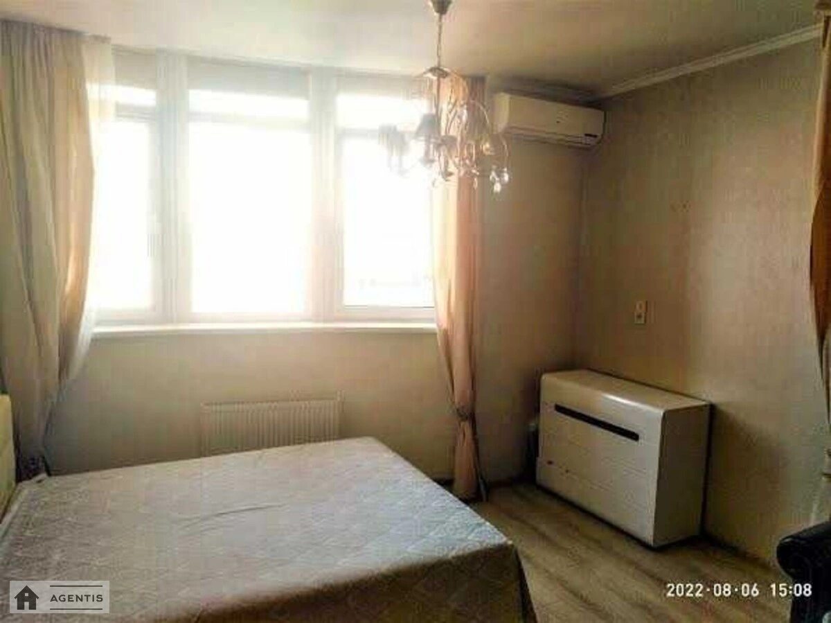 Apartment for rent. 1 room, 38 m², 12 floor/32 floors. 118, Zhylyanska 118, Kyiv. 