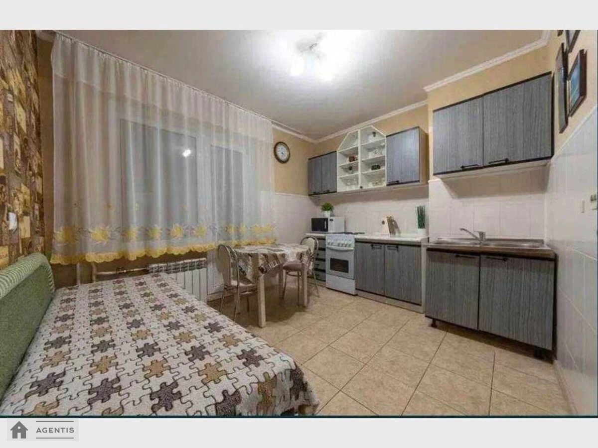 Сдам квартиру. 1 room, 35 m², 5th floor/14 floors. 3, Леся Курбаса 3, Киев. 