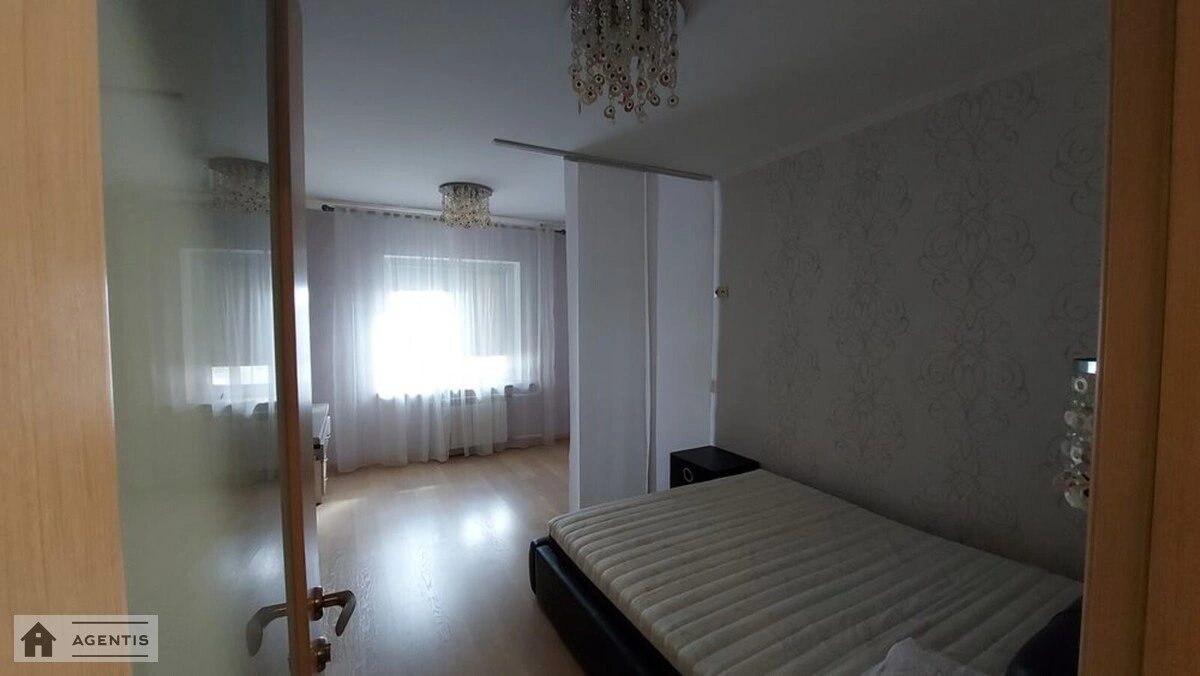 Сдам квартиру. 2 rooms, 72 m², 11 floor/11 floors. 4, Олени Пчілки вул., Киев. 