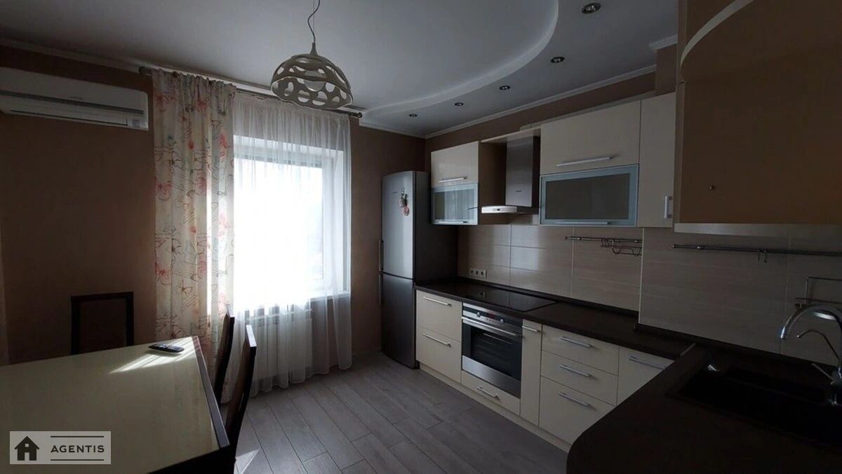 Apartment for rent. 2 rooms, 72 m², 11 floor/11 floors. 4, Oleny Pchilky vul., Kyiv. 
