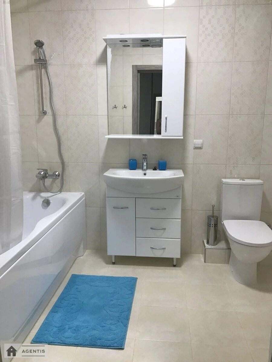 Сдам квартиру. 2 rooms, 53 m², 18 floor/24 floors. 2, Драгоманова 2, Киев. 