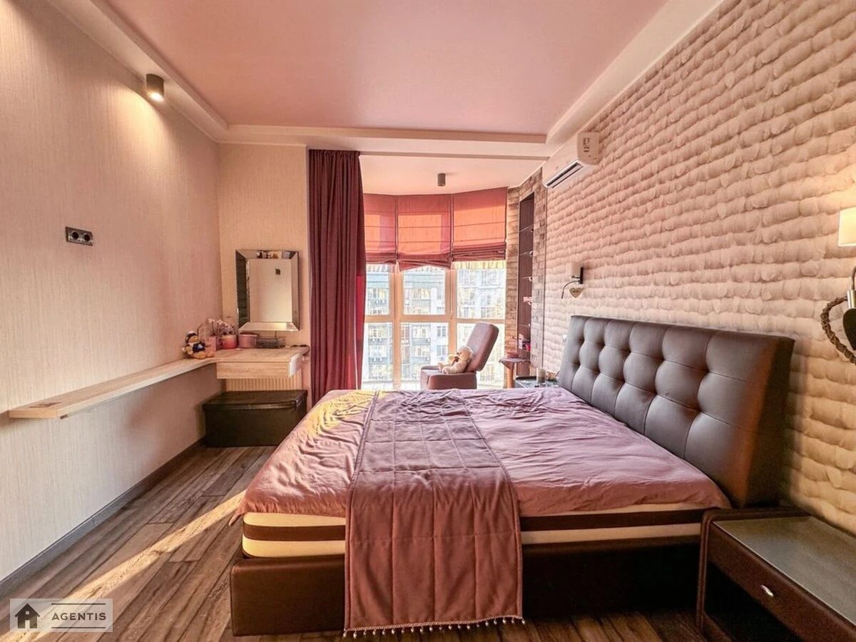Apartment for rent. 3 rooms, 81 m², 24 floor/25 floors. 2, Henerala Shapovala vul. Mekhanizatoriv, Kyiv. 