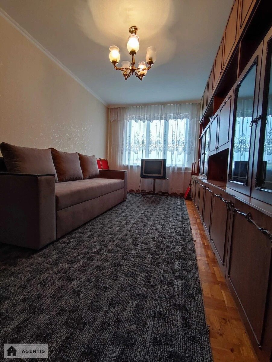 Apartment for rent. 2 rooms, 62 m², 15 floor/16 floors. 20, Heorhiya Honhadze prosp., Kyiv. 