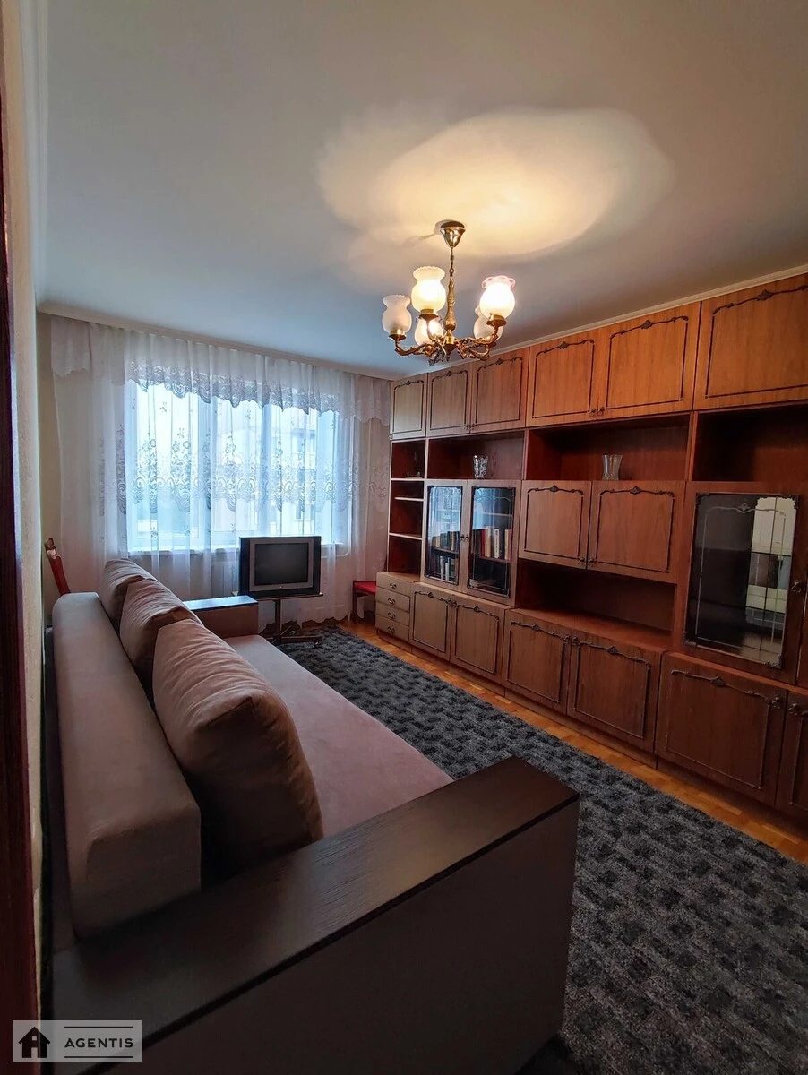 Apartment for rent. 2 rooms, 62 m², 15 floor/16 floors. 20, Heorhiya Honhadze prosp., Kyiv. 