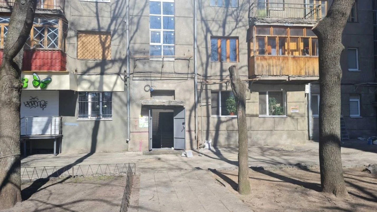 Apartments for sale. 3 rooms, 73 m², 6th floor/7 floors. Kharkiv. 