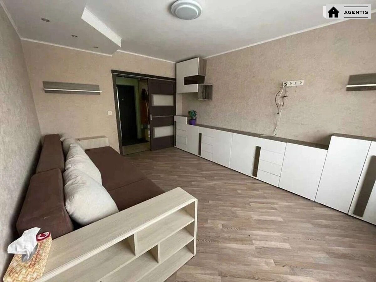 Apartment for rent. 2 rooms, 55 m², 7th floor/16 floors. 13, Larysy Rudenko vul., Kyiv. 