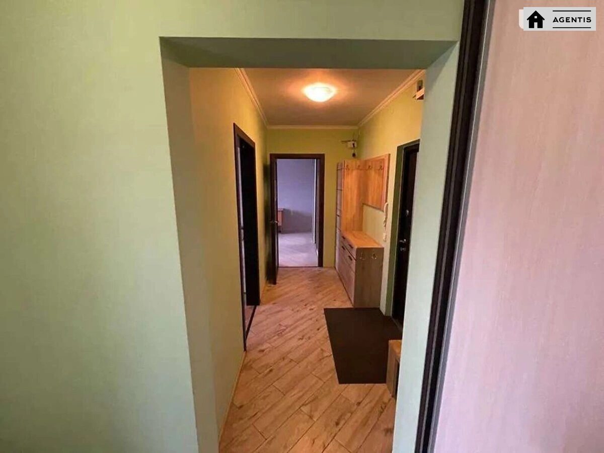 Сдам квартиру. 2 rooms, 55 m², 7th floor/16 floors. 13, Лариси Руденко вул., Киев. 