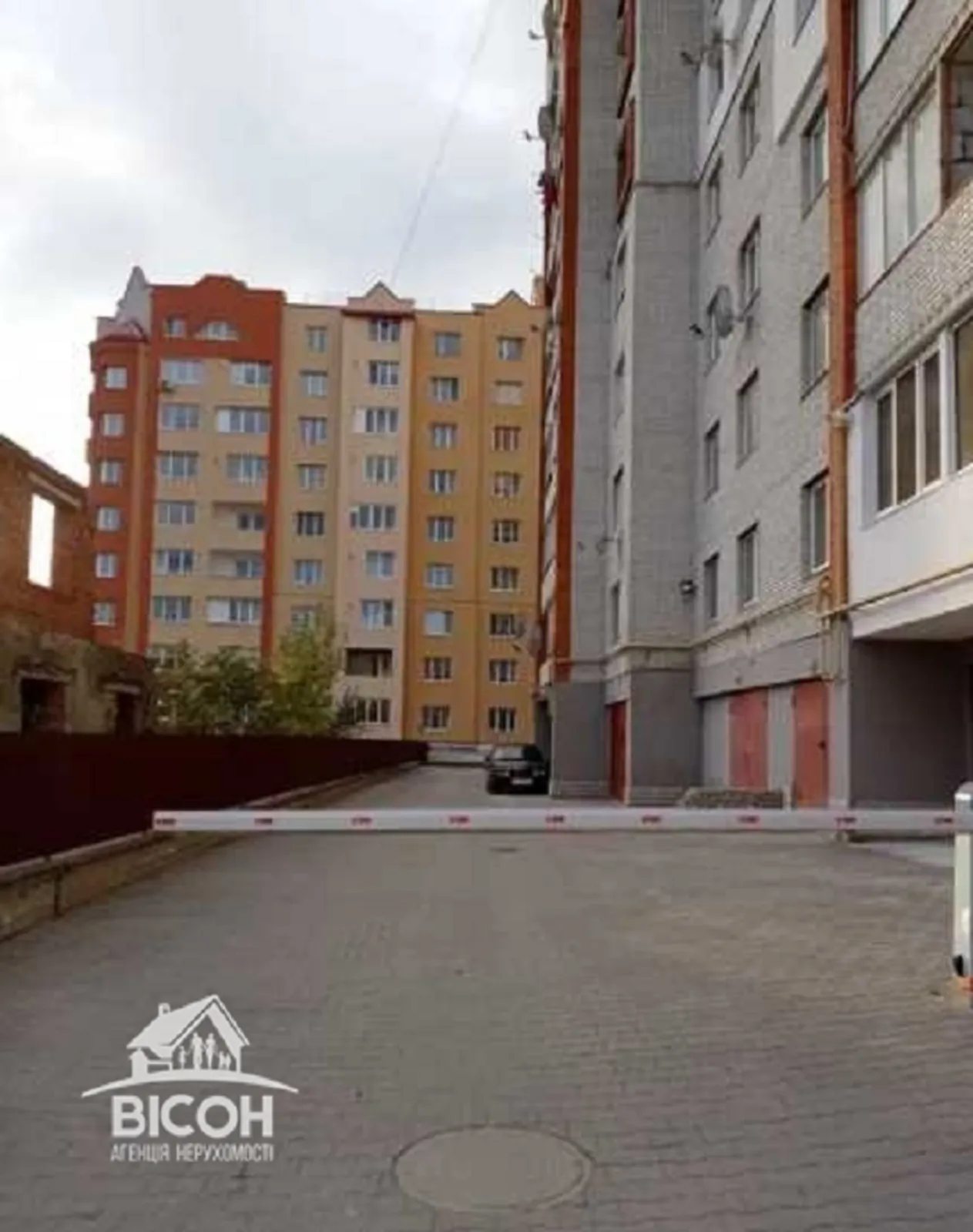 Продаж квартири 3 кімнати, 93 m², 8 пов./11 поверхів. Іллєнка вул., Тернопіль. 