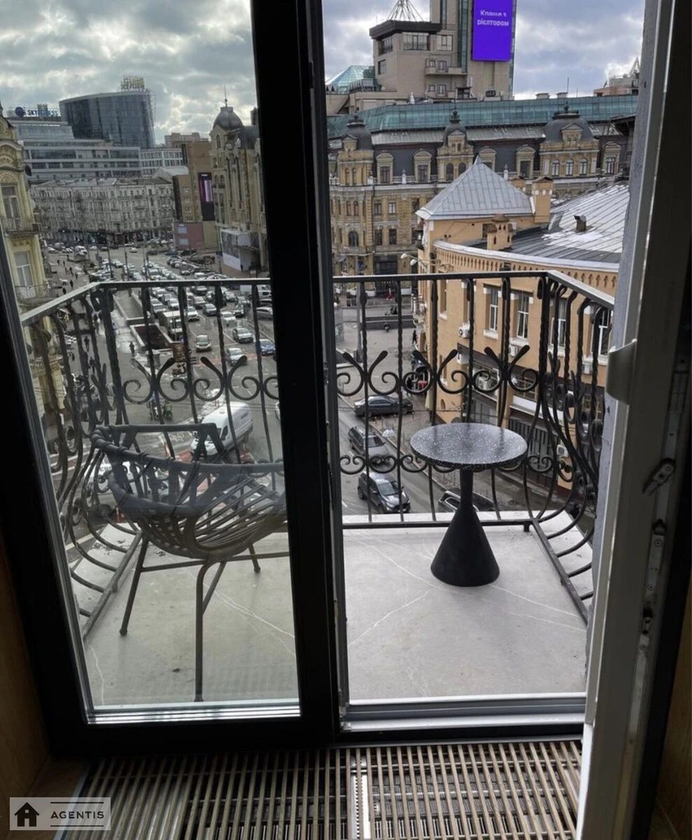 Apartment for rent. 3 rooms, 104 m², 4th floor/5 floors. Baseyna, Kyiv. 