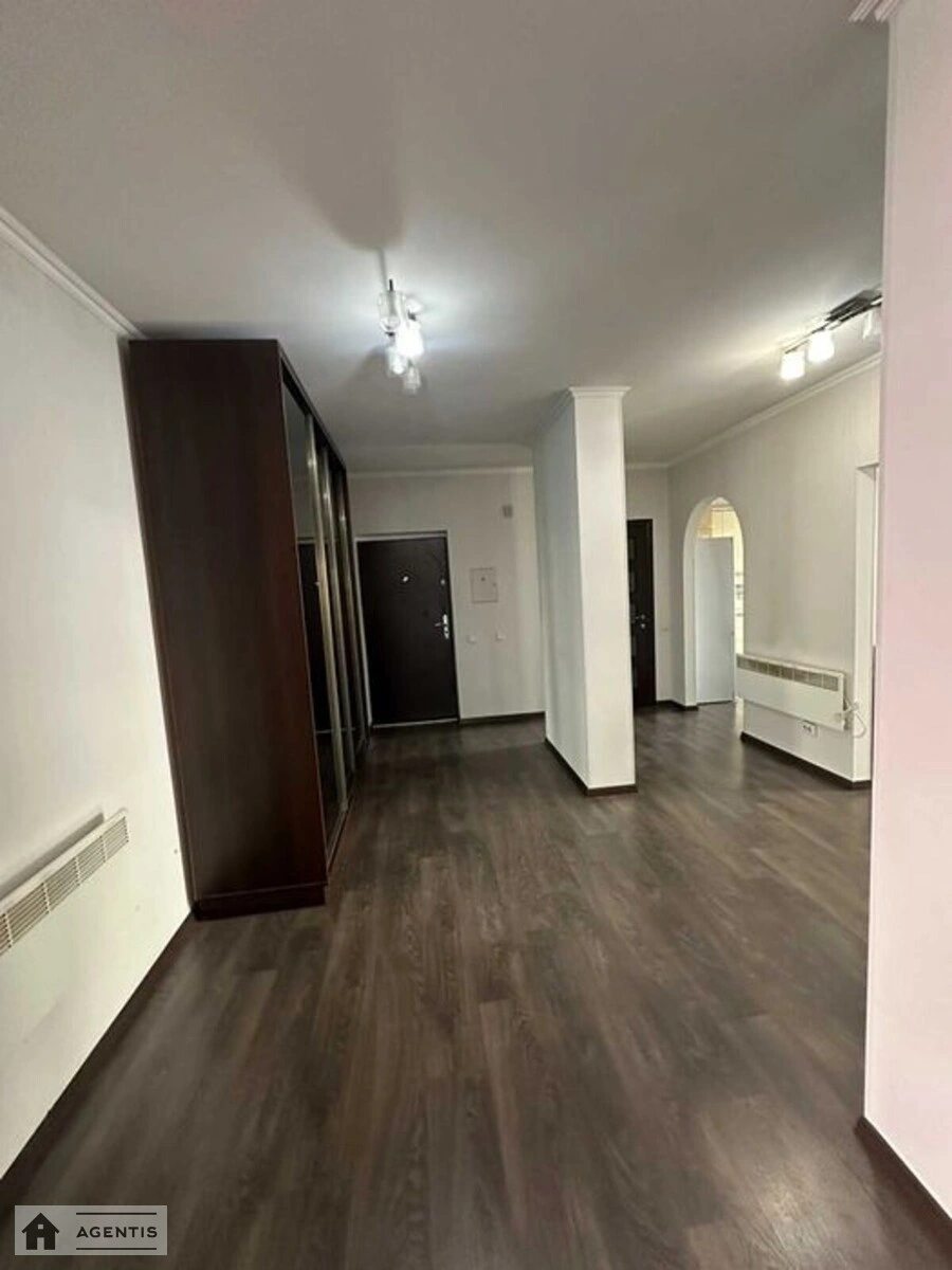 Сдам квартиру. 3 rooms, 105 m², 2nd floor/19 floors. 20, Белицкая 20. 