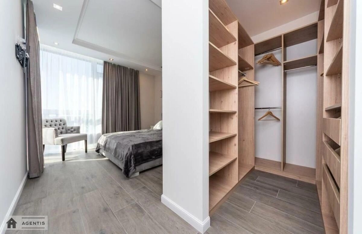 Apartment for rent. 1 room, 48 m², 20 floor/24 floors. 42, Predslavynska 42, Kyiv. 