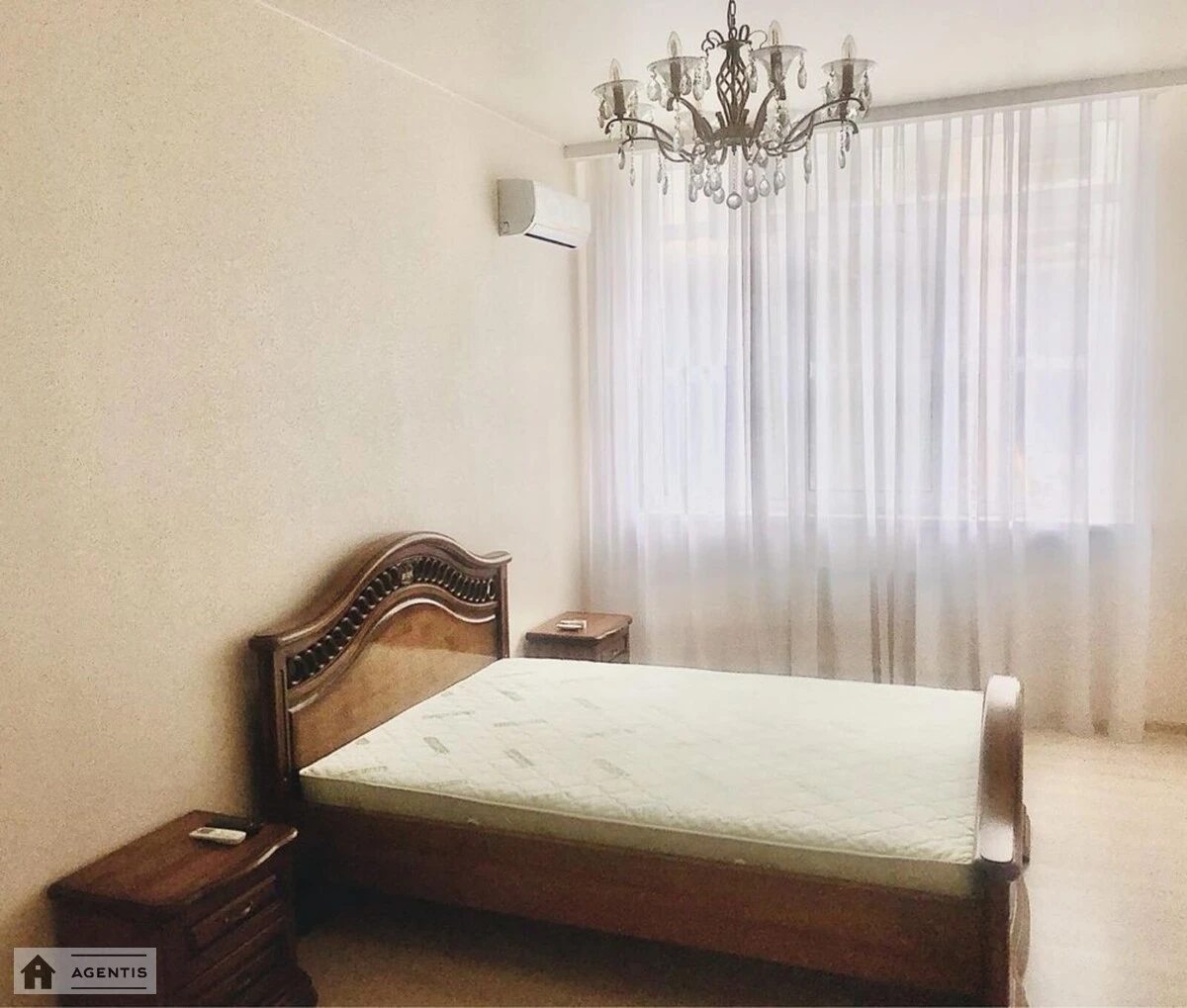 Apartment for rent. 1 room, 45 m², 2nd floor/10 floors. Malozemelna, Kyiv. 