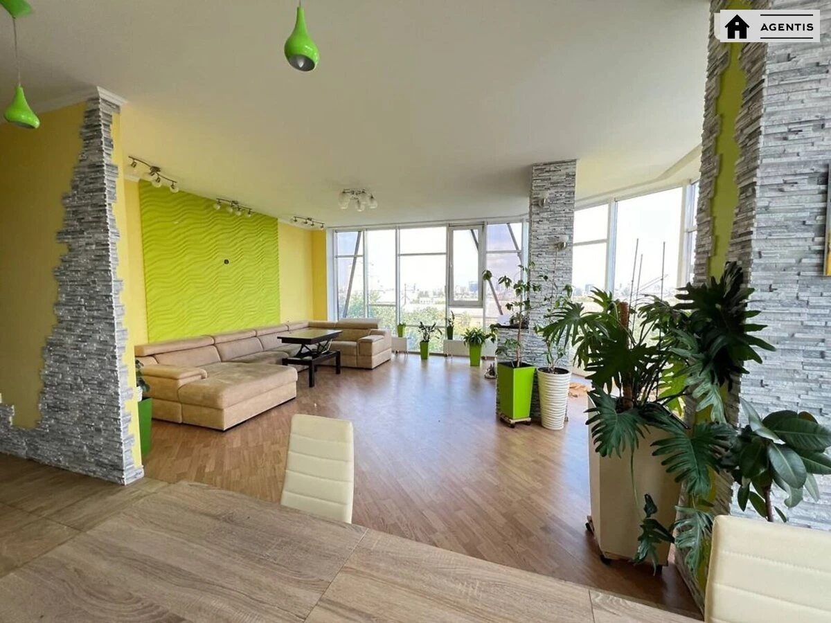 Apartment for rent. 3 rooms, 113 m², 8th floor/24 floors. 2, Aviakonstruktora Antonova vul., Kyiv. 
