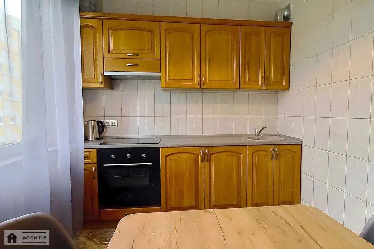 Apartment for rent. 2 rooms, 55 m², 7th floor/16 floors. 16, Chervonoyi Kalyny prosp. Volodymyra Mayakovskoho, Kyiv. 