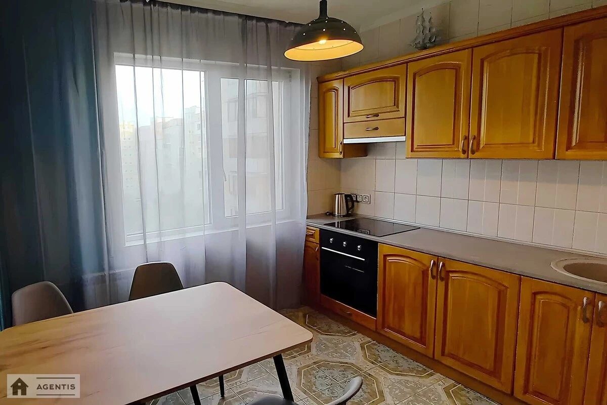 Apartment for rent. 2 rooms, 55 m², 7th floor/16 floors. 16, Chervonoyi Kalyny prosp. Volodymyra Mayakovskoho, Kyiv. 