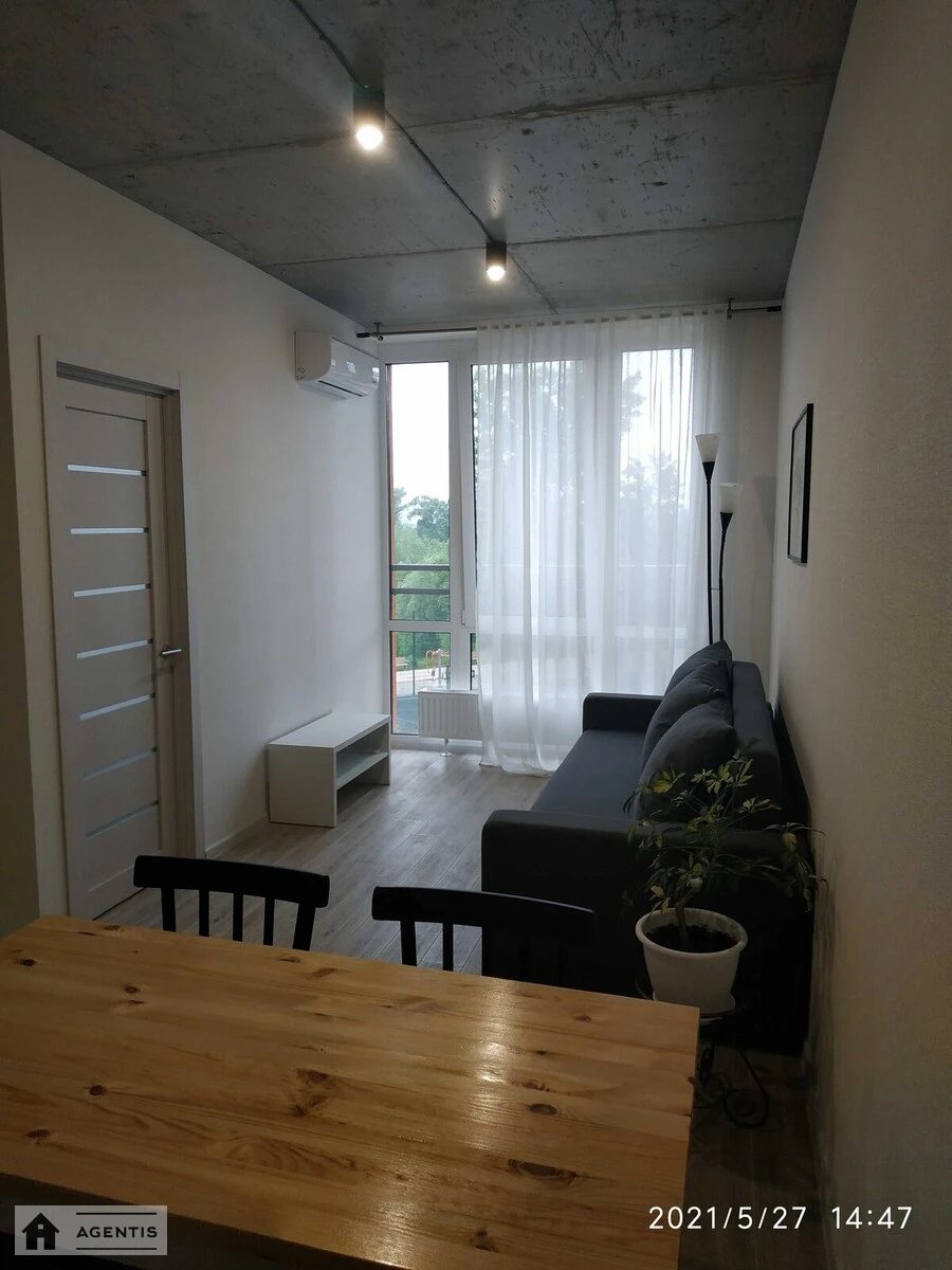Apartment for rent. 1 room, 37 m², 3rd floor/25 floors. Dniprovska embankment, Kyiv. 