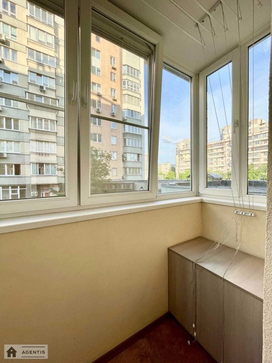 Apartment for rent. 2 rooms, 89 m², 2nd floor/9 floors. 4, Rayisy Okipnoyi vul., Kyiv. 