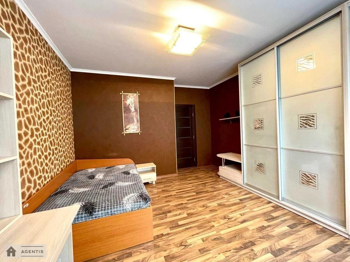 Здам квартиру. 2 rooms, 89 m², 2nd floor/9 floors. 4, Раїси Окіпної вул., Київ. 