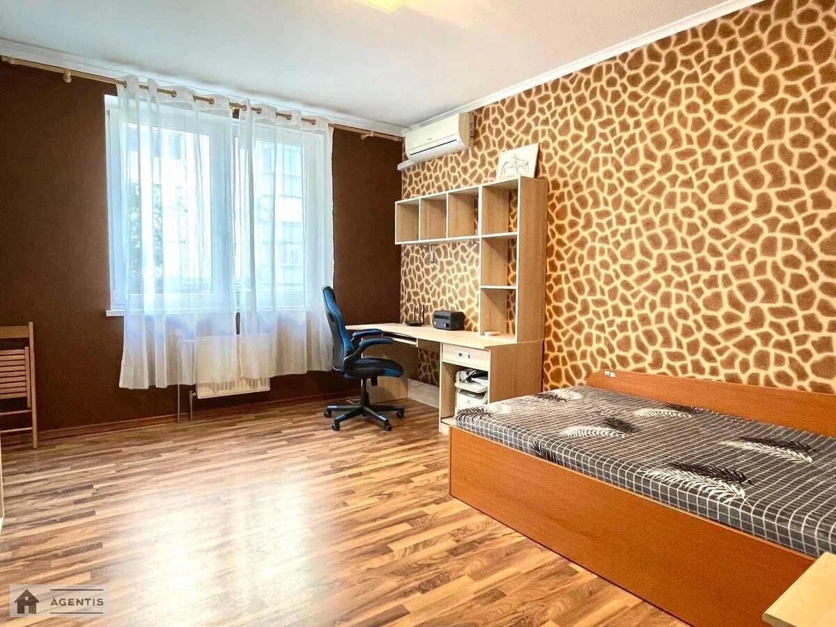Здам квартиру. 2 rooms, 89 m², 2nd floor/9 floors. 4, Раїси Окіпної вул., Київ. 