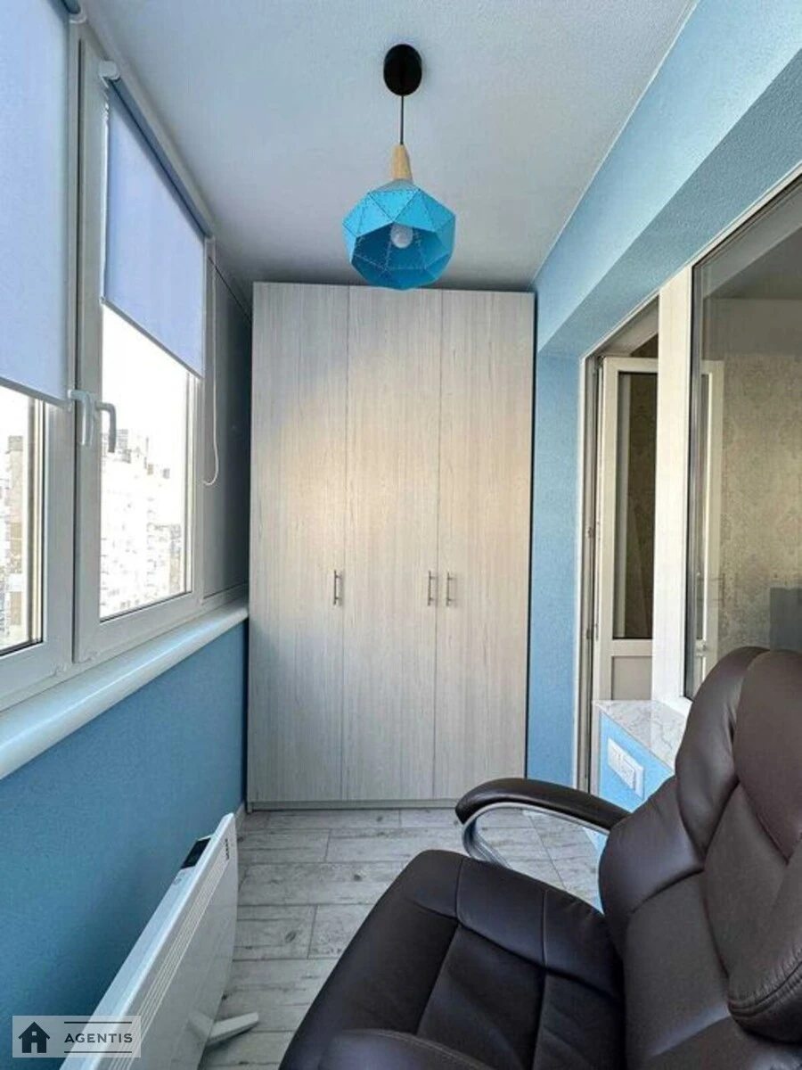 Apartment for rent. 1 room, 40 m², 13 floor/13 floors. 22, Chornobylska 22, Kyiv. 