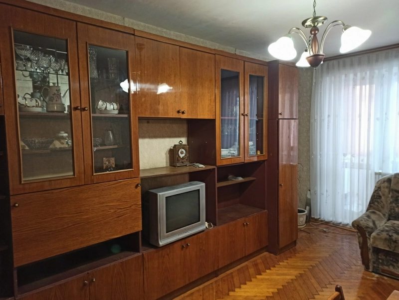 Apartment for rent. 1 room, 32 m², 2nd floor/5 floors. Yunosty, Vinnytsya. 