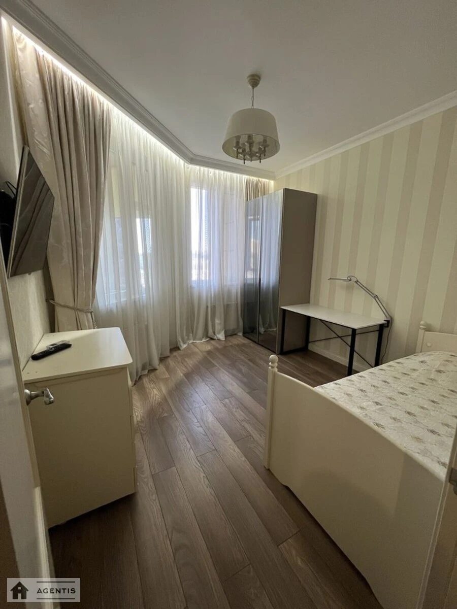 Apartment for rent. 2 rooms, 90 m², 11 floor/24 floors. 37, Vasylya Tyutyunnyka vul. Anri Barbyusa, Kyiv. 