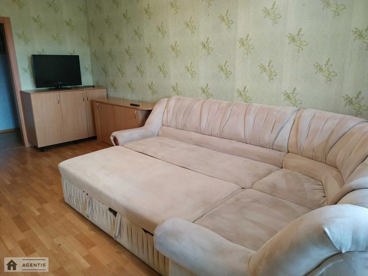 Apartment for rent. 2 rooms, 76 m², 21 floor/25 floors. 34, Urlivska 34, Kyiv. 