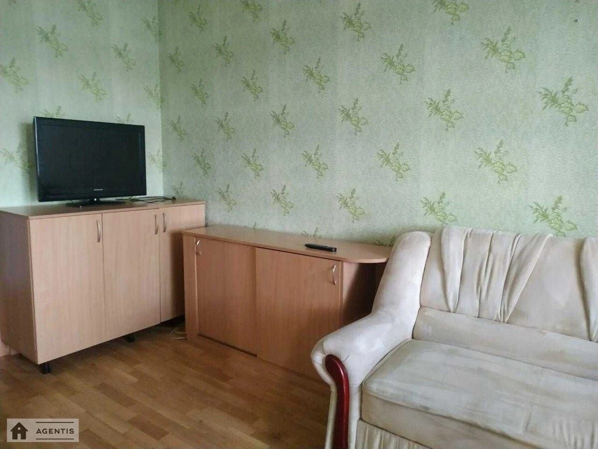 Apartment for rent. 2 rooms, 76 m², 21 floor/25 floors. 34, Urlivska 34, Kyiv. 