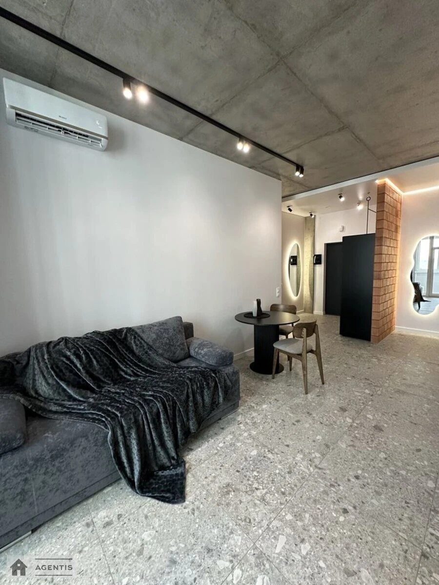 Apartment for rent. 1 room, 55 m², 26 floor/36 floors. Beresteyskyy prosp. Peremohy, Kyiv. 